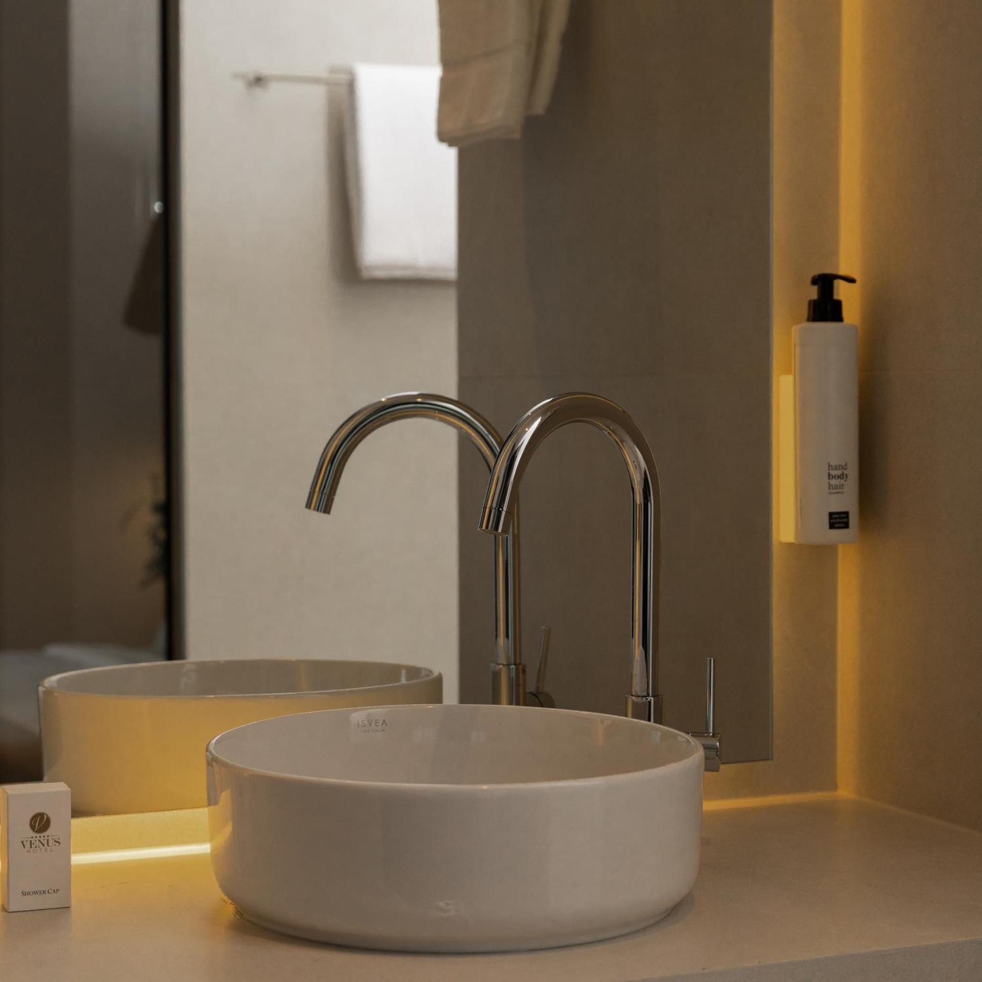 Venus Hotel Lipjan 외부 사진